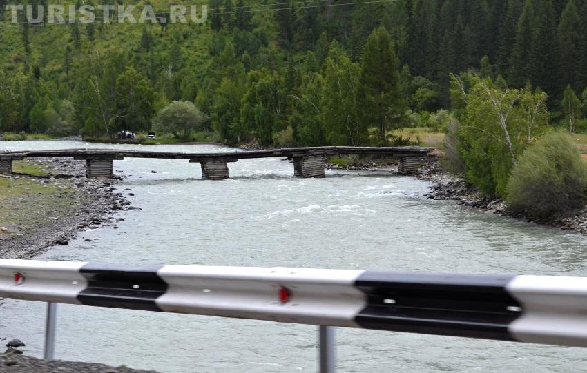 Мост через Чую недалеко от Акташа