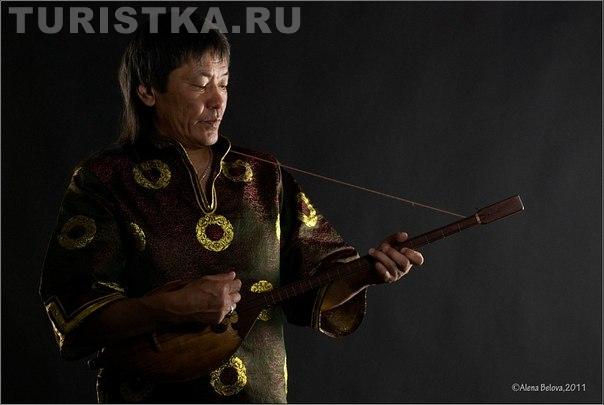 Мастер горлового пения Болот Байрышев