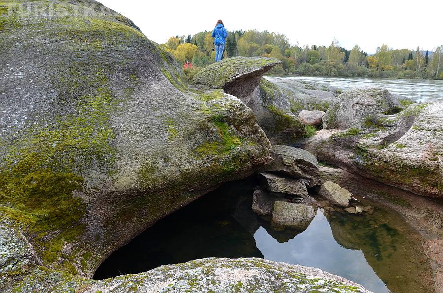 Каменные ванночки на Камне любви