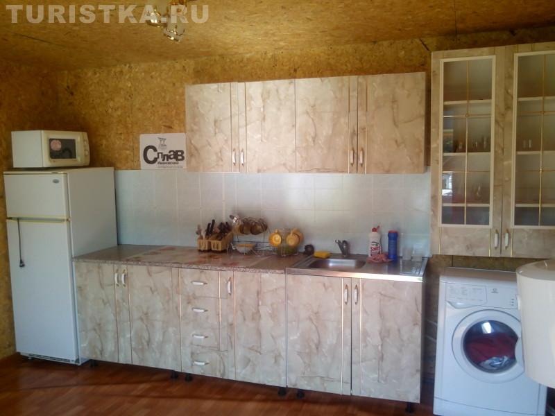 Летняя кухня с холодильником, стиральной машиной ...