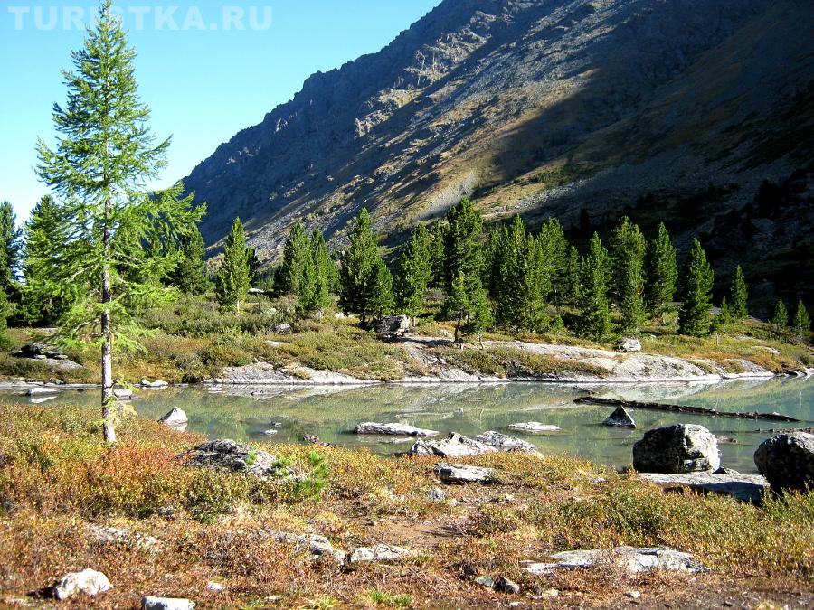 Берег между Верхним и Нижним Куйгукским озером