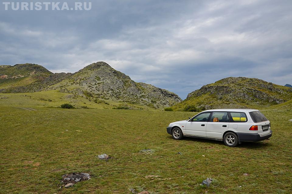 Плато, где можно оставить машину и пойти пешком к слиянию Катуни и Аргута