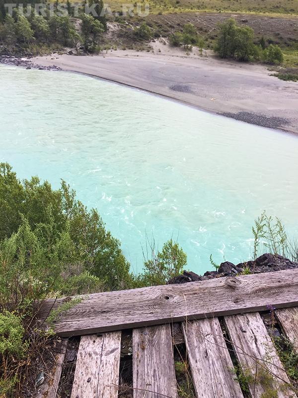 Мост на дороге около слияния Катуни и Аргута