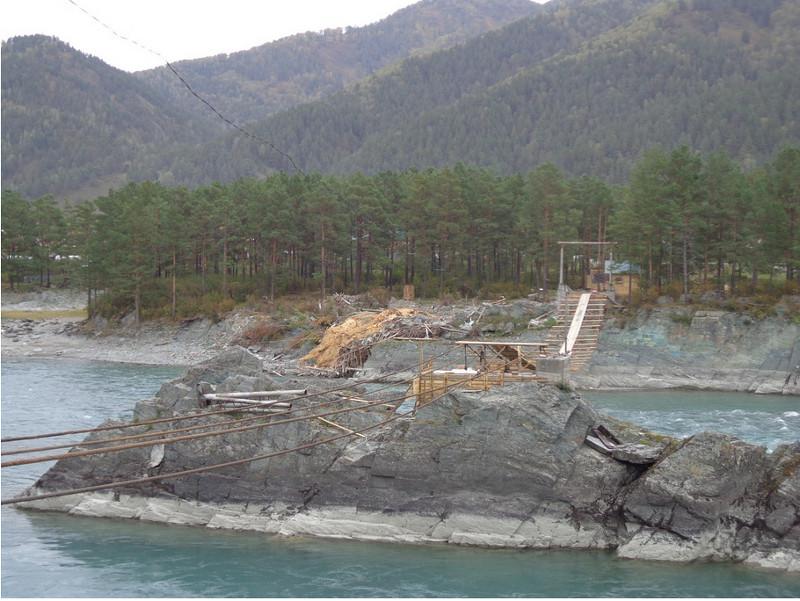 Строящийся мост в Элекмонаре