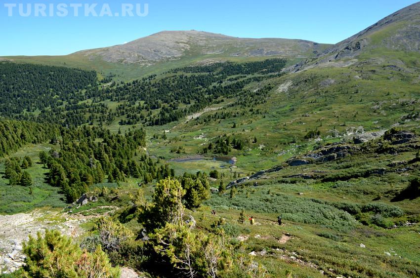 Спуск к речке, вытекающей из озера Вероника