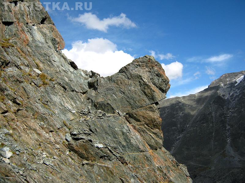 Каменный лев на перевале