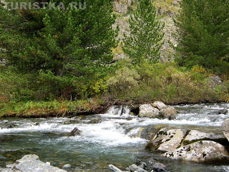 Вид на реку Акчан с последней стоянки в лесу перед озером Акчан
