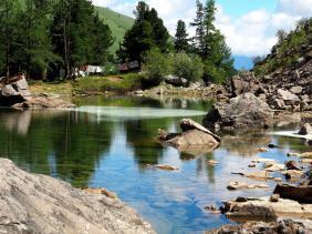 Отдых на Алтае : Горный узел Актру : Озеро Сачки в долине Актру