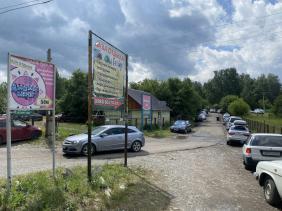 Парковка перед бесплатным пляжем