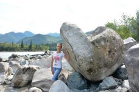 Туристка.Ру : Фотоконкурс СМЕХОТУРИКИ 2024 : Ильгуменский порог : «Люблю камни, особенно «драгоценные»