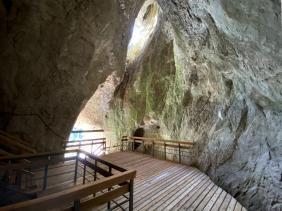 Денисова пещера