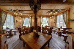 Горный Алтай : Этно-отель Деревня Берендеевка : Трапезная