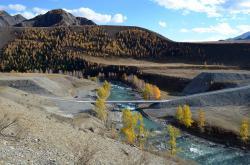 Горный Алтай : Слияние Чуи и Катуни : Мост через Чую рядом со слиянием Чуи и Катуни