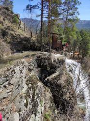 Горный Алтай : Что посмотреть на Алтае : Камышлинский водопад : Река Камышла превращается в водопад