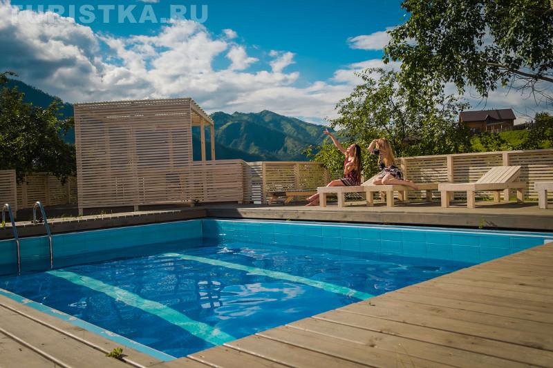 Отель в  Горном Алтае с бассейном