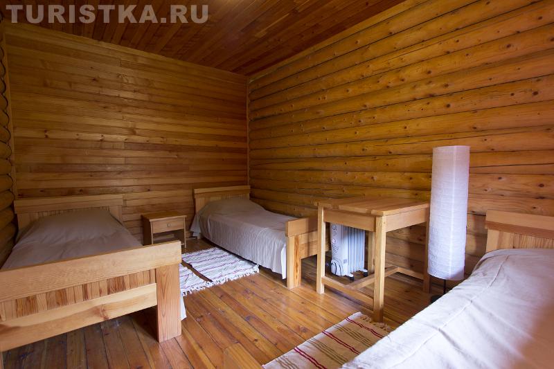 3-хместный номер на втором этаже (№3,  №4)