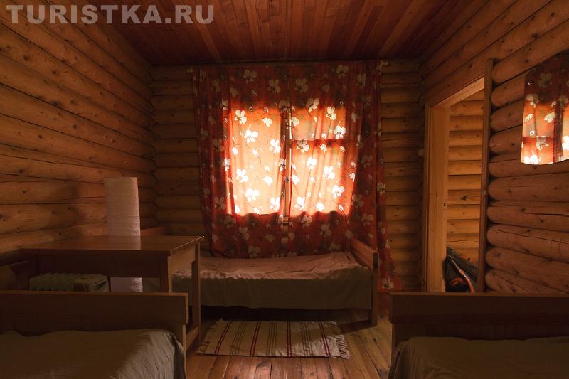 3-хместный номер на втором этаже (№3,  №4)