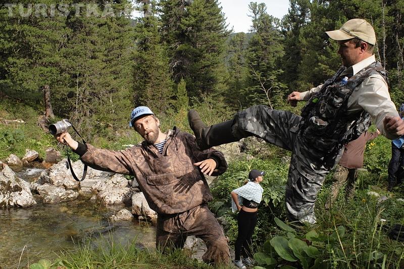 «Папарацци и тут достали!»