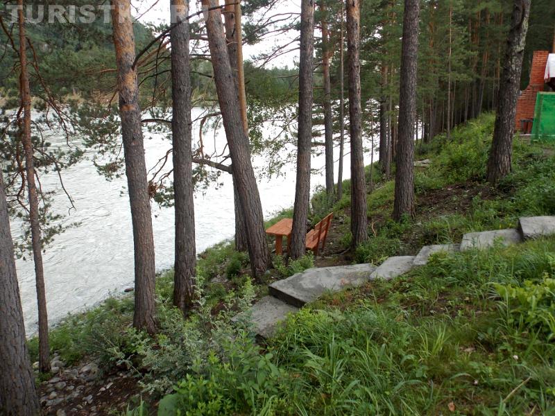 Спуск к реке