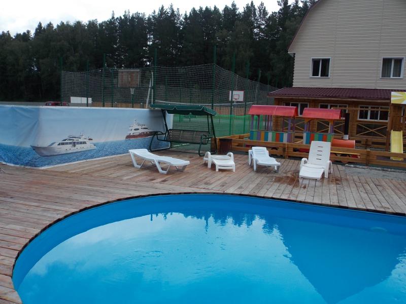 Спортивная и детская площадки