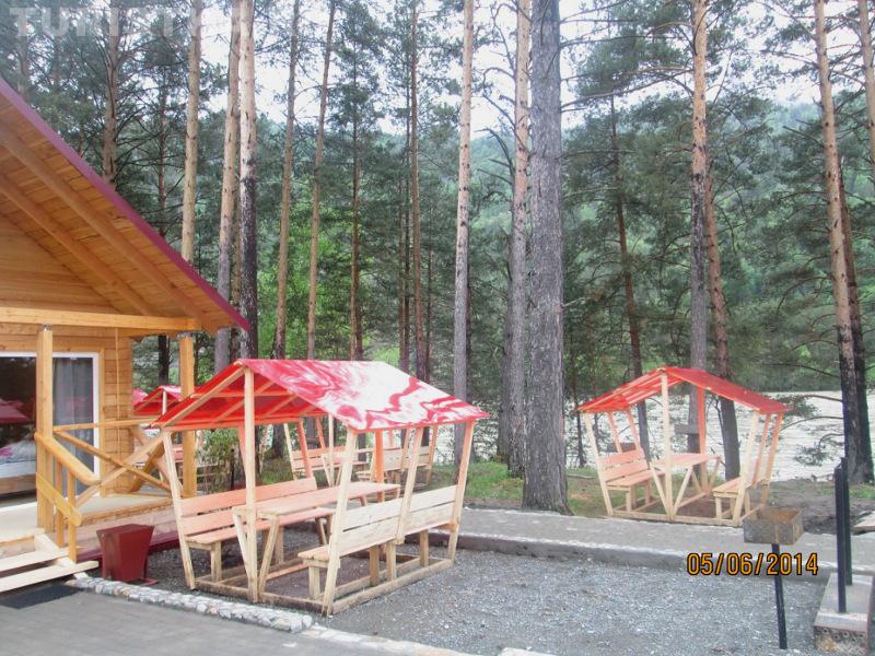 Беседка у домика