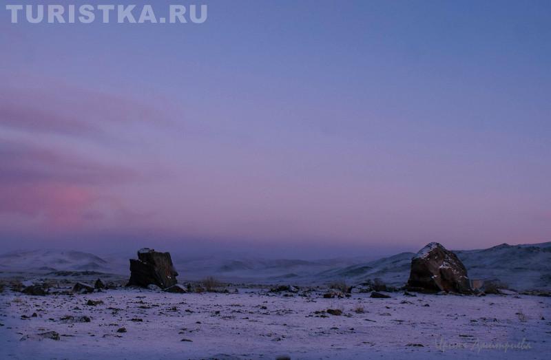Древнее мегалитическое сооружение Алтая зимой