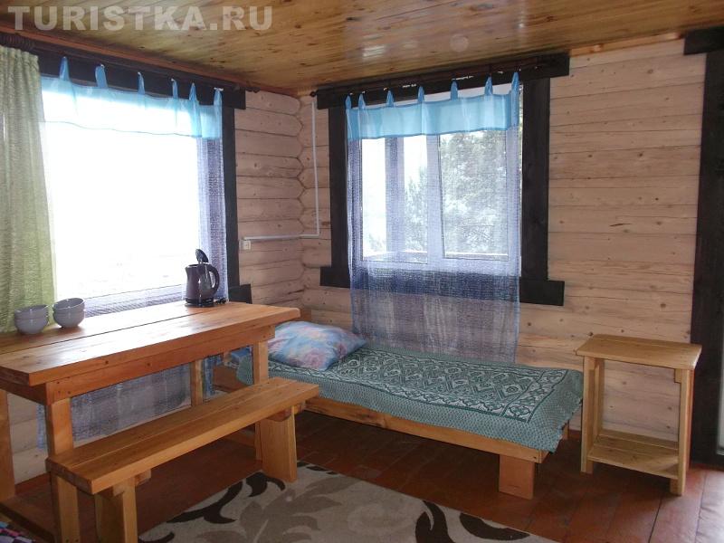 4-хместный номер, первый этаж домика №2 