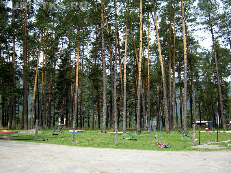 Детская площадка и сквер героев ВОВ