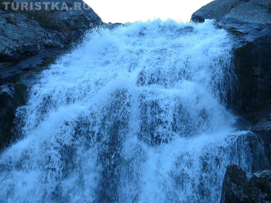 Куйгуксукий водопад в августе