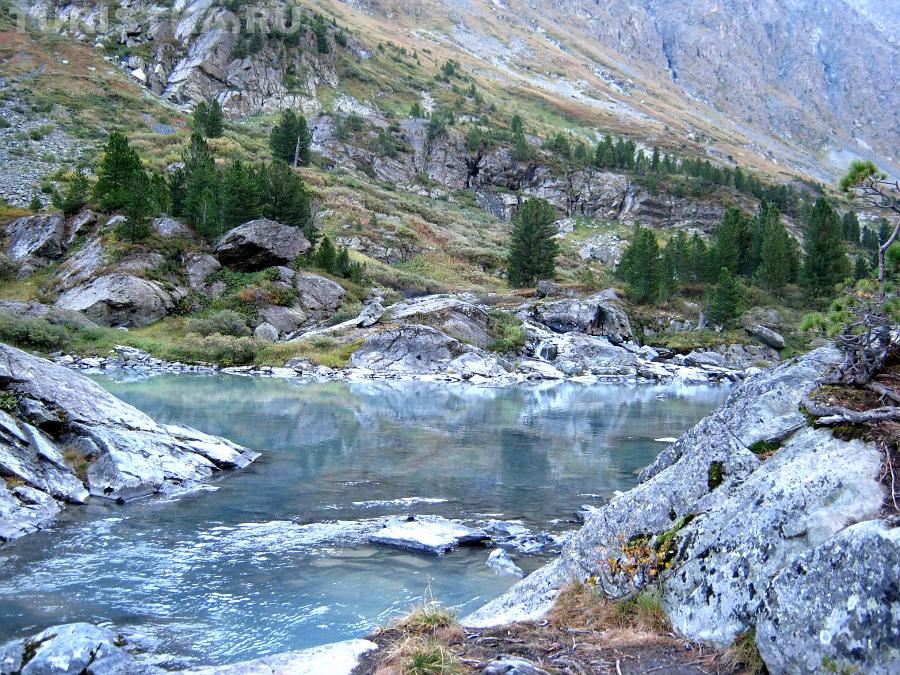 Нижнее Куйгукское озеро и сужение перед водопадом