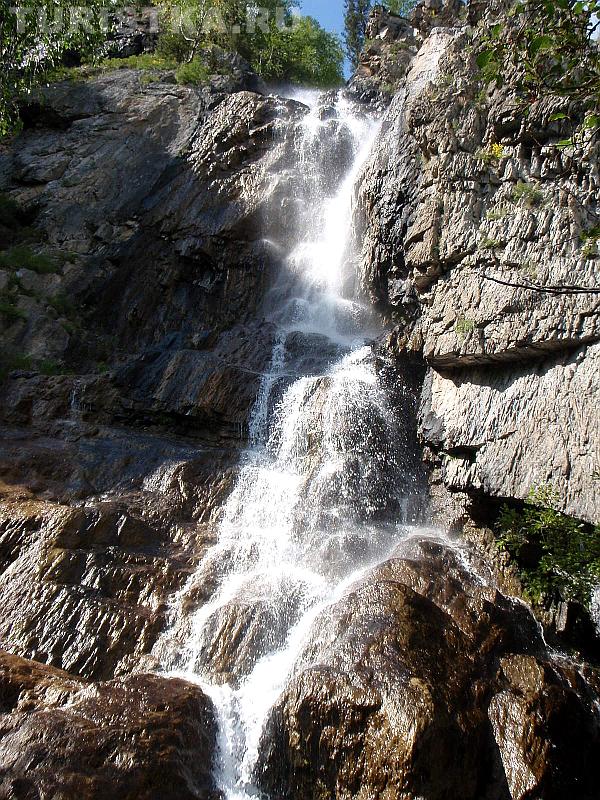 Водопад Девичьи слезы
