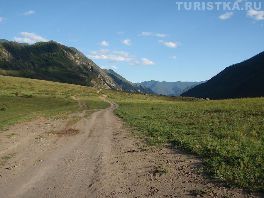 Дорога от петроглифов к водопаду Бельтертуюк