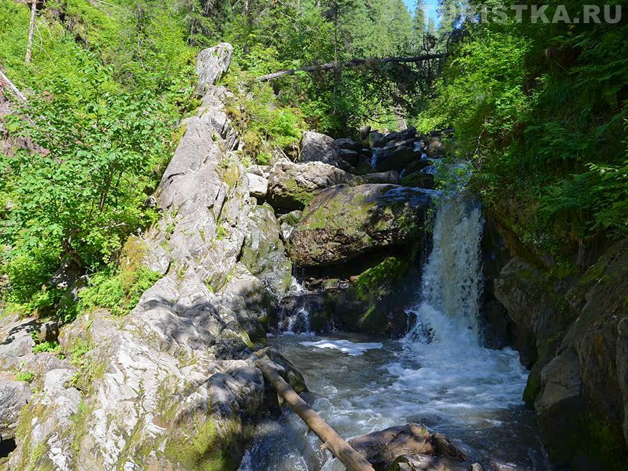 Водопад на Третьей речке
