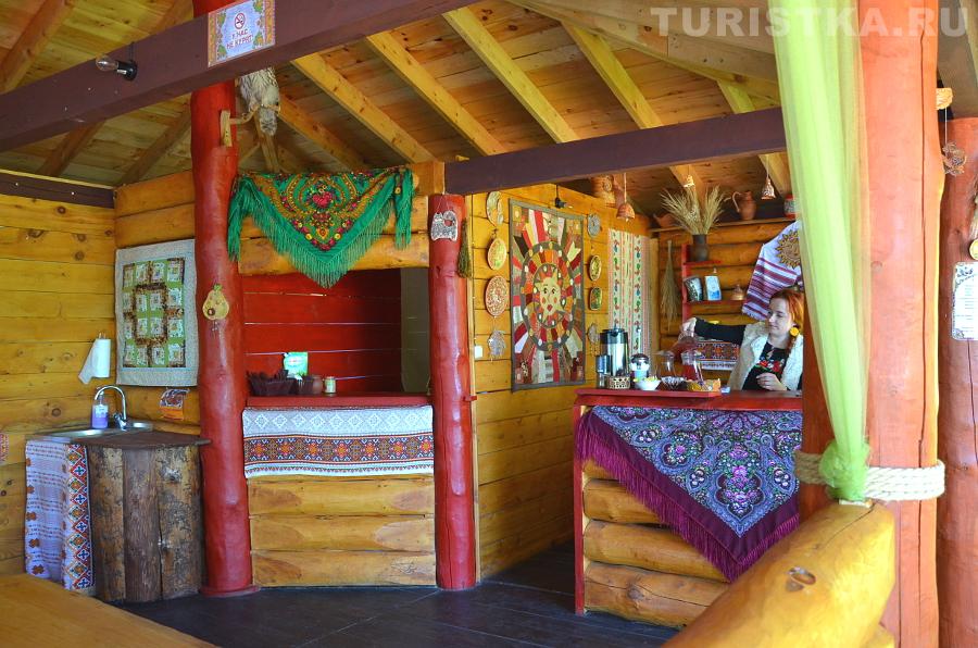 Кафе на берегу