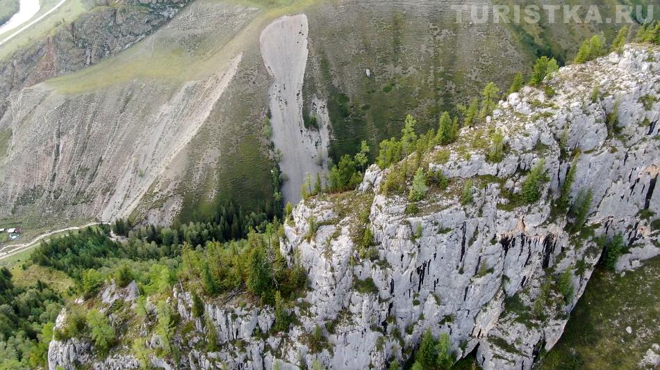 Массив, в котором находится пещера