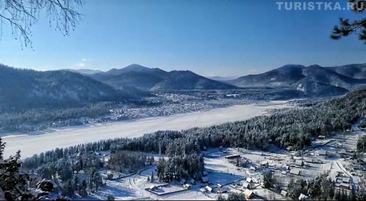 Вид с горы Тилан-Туу