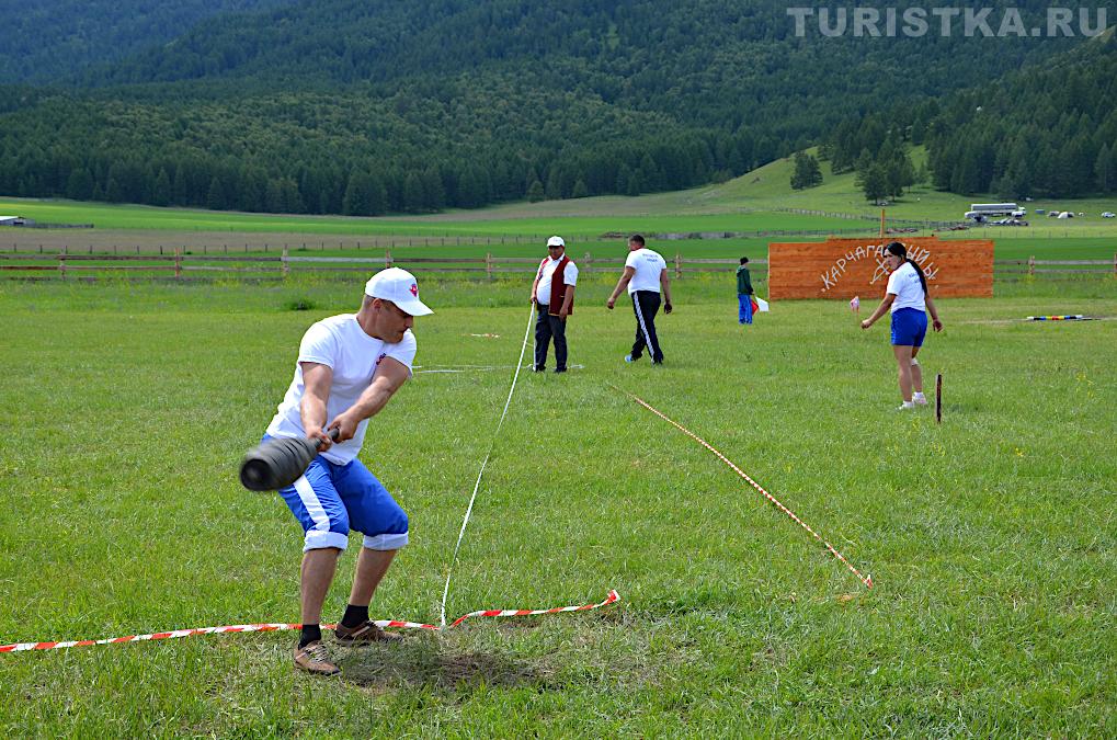 Такпок чачары - метание булавы