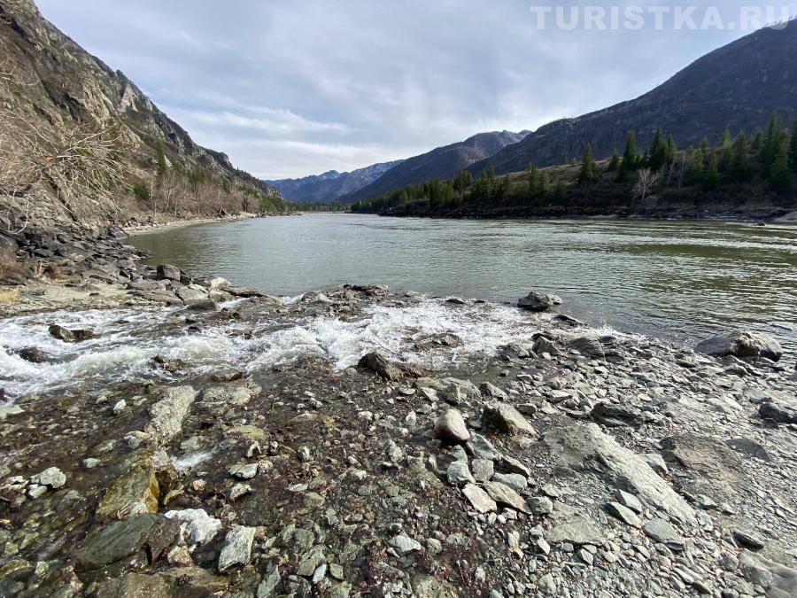 Впадение реки Бельтертуюк в Катунь