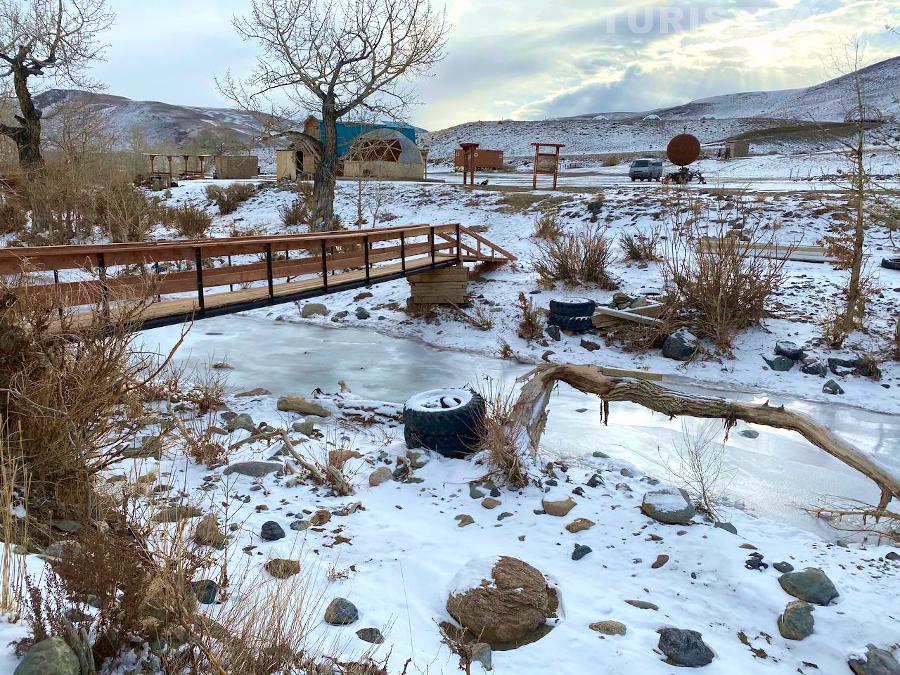 Мост через речку Кызыл-Чин