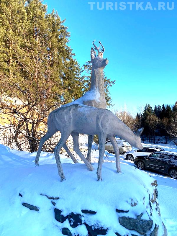 Статуя "Олени" 