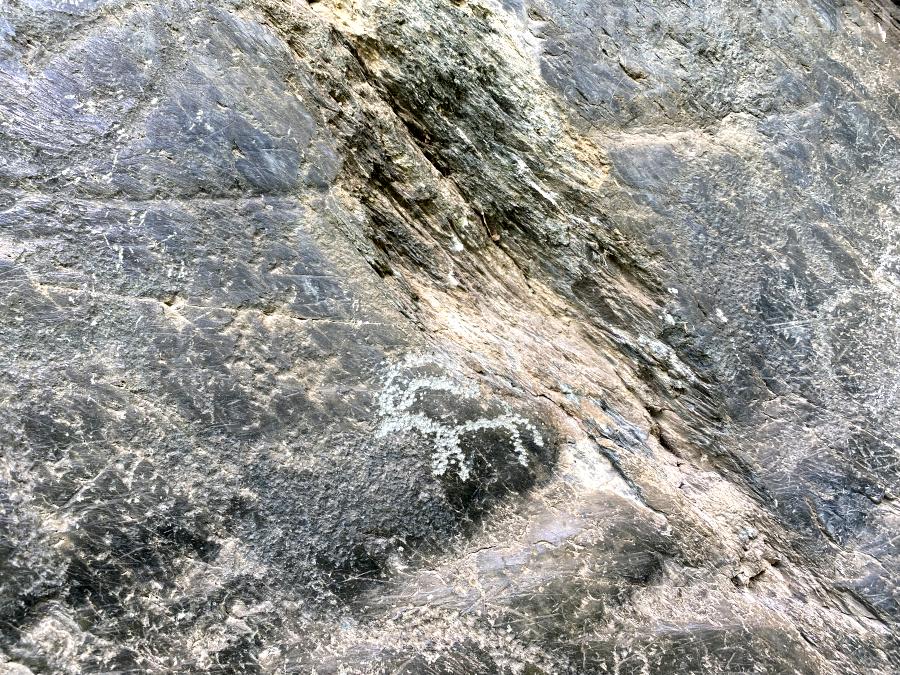 Петроглифы грота Куюлю