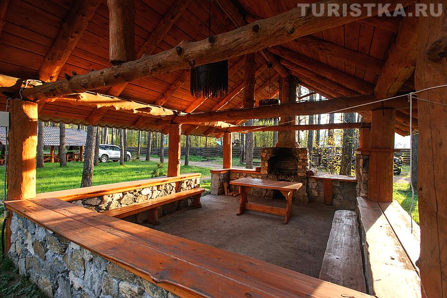 Беседка с барбекю