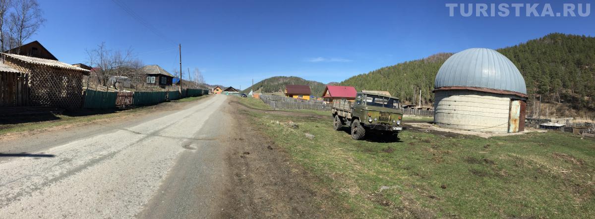 На въезде в село Бешпельтир