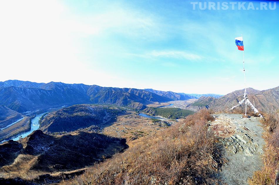 На вершине горы Верблюд, вид на реку Катунь, Чемальское водохранилище, село Чемал