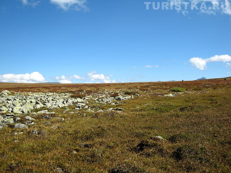 Путь от р. Акчан к озеру Кыргыз, вверх, перпендикулярно долине реки Сарыбель