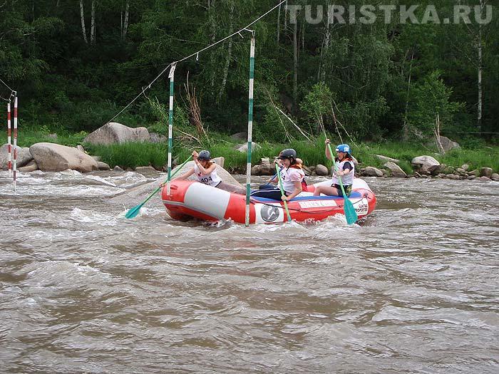 Ворота остаются по боку