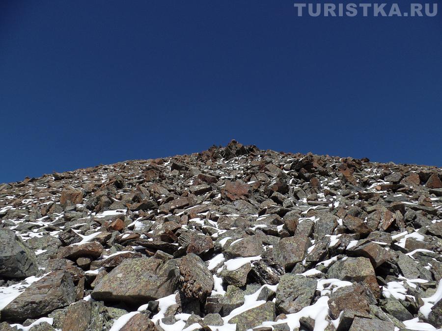 Каменистый подъем на Пирамиду