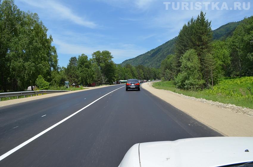 Участок дороги между Известковым и Аржан-Суу, поднятый и заасфальтированный