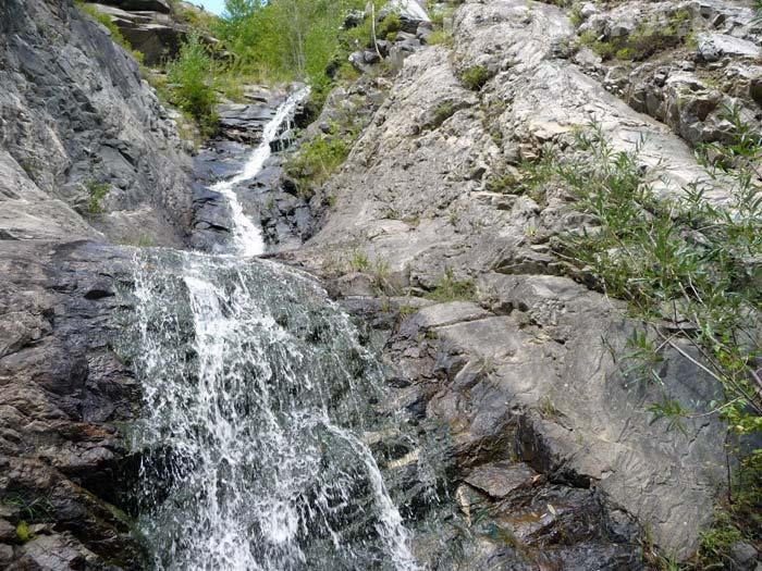 Водопадик перед скальным участком