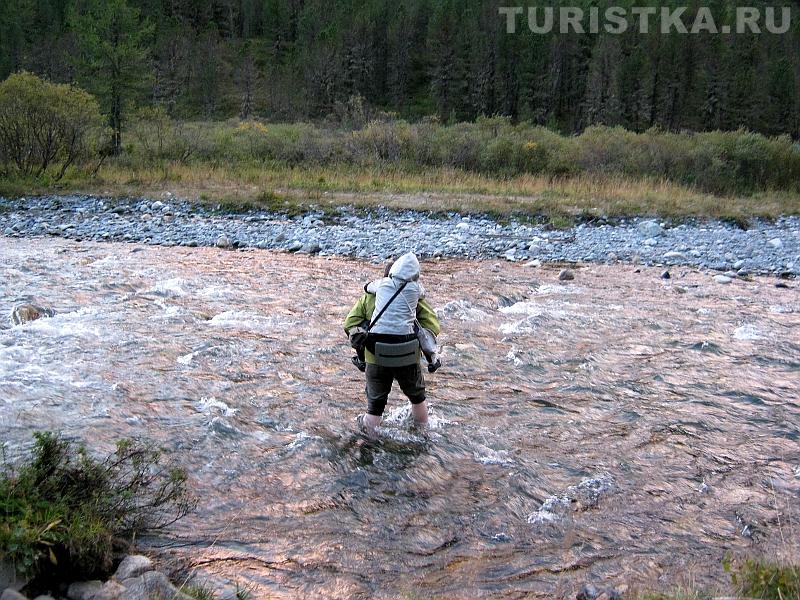 Брод на реке Акчан, возвращение из радиалки с озера Кыргыз